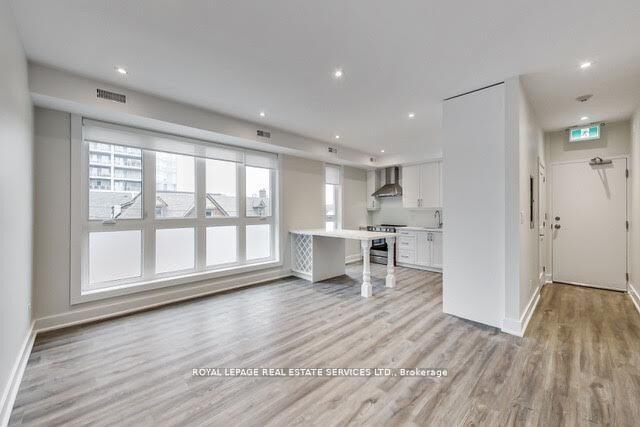 Property Photo:  235 Davenport Road  ON M5R 1J8 
