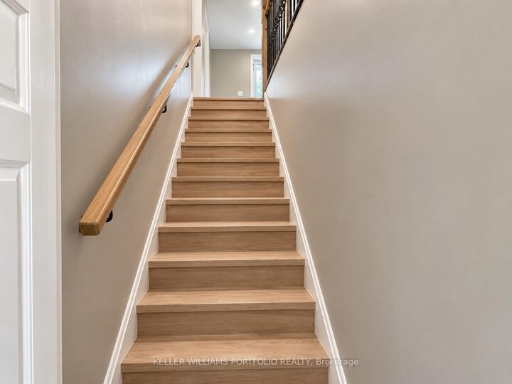 Property Photo:  19 Kelvin Avenue  ON M4C 5C7 