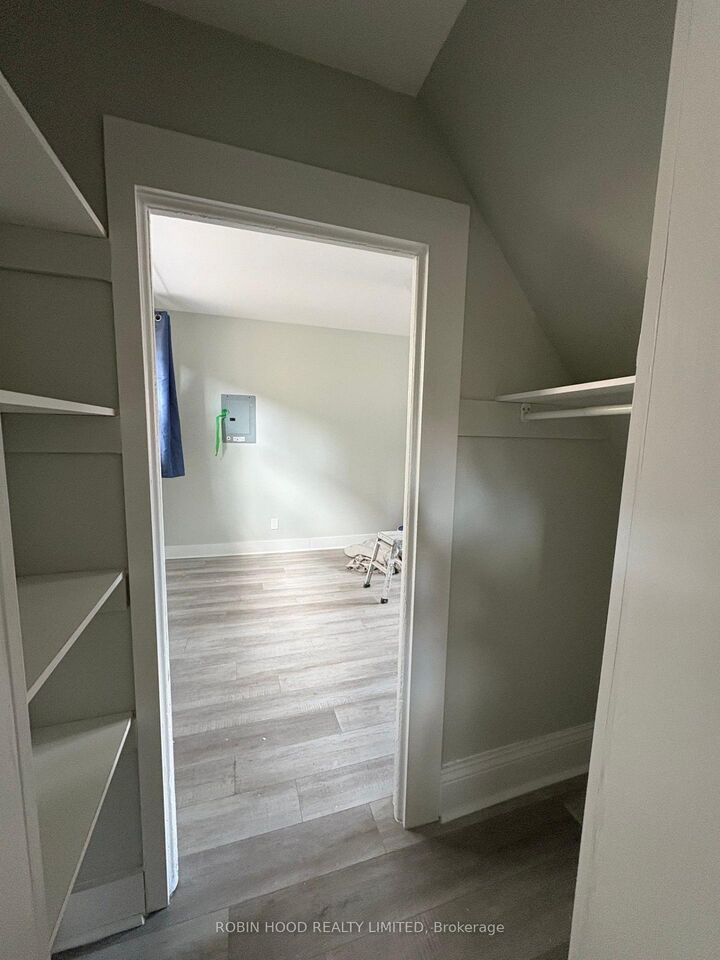 Property Photo:  59 Sheridan Street 3  ON N3T 2Y7 