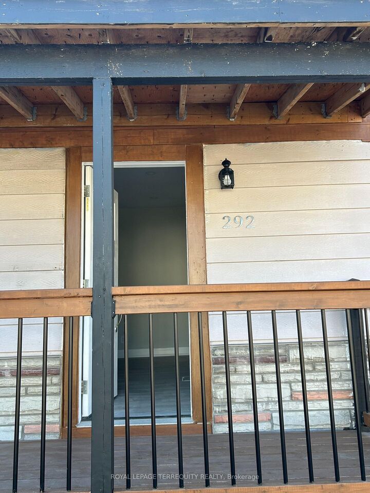 Property Photo:  292 Celina Street  ON L1H 4P1 