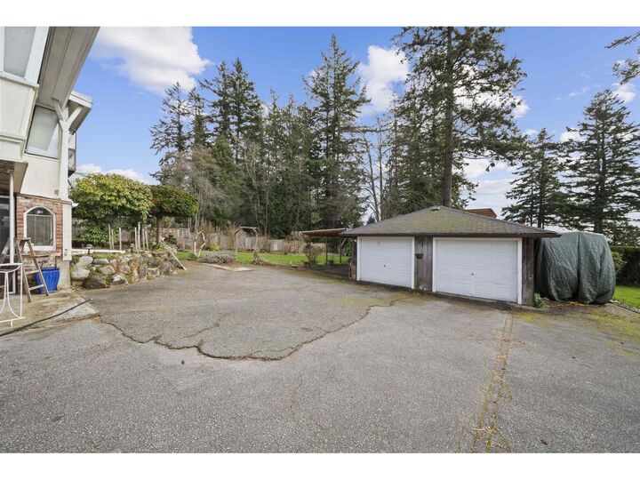 Property Photo:  14862 Thrift Avenue  BC V4B 2J7 