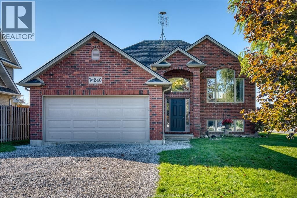 Property Photo:  240 St Peter Street  ON N0R 1A0 