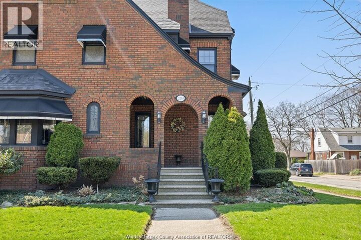 Property Photo: 2203 Victoria Avenue ON N8X 1R2