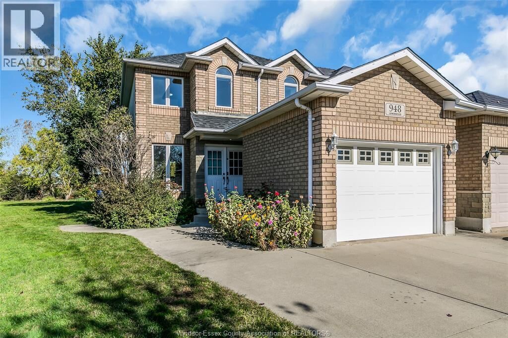 Property Photo:  948 Lemonwood  ON N9G 2R6 