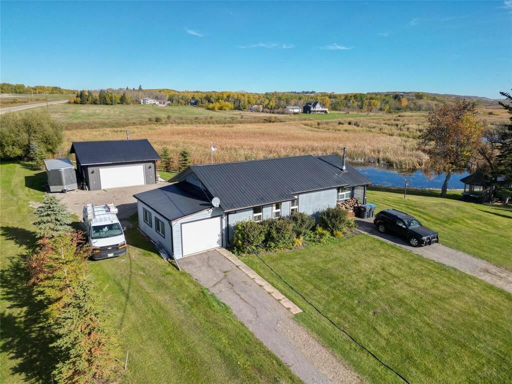 Property Photo:  460 Sample Road  MB R0K 1W0 