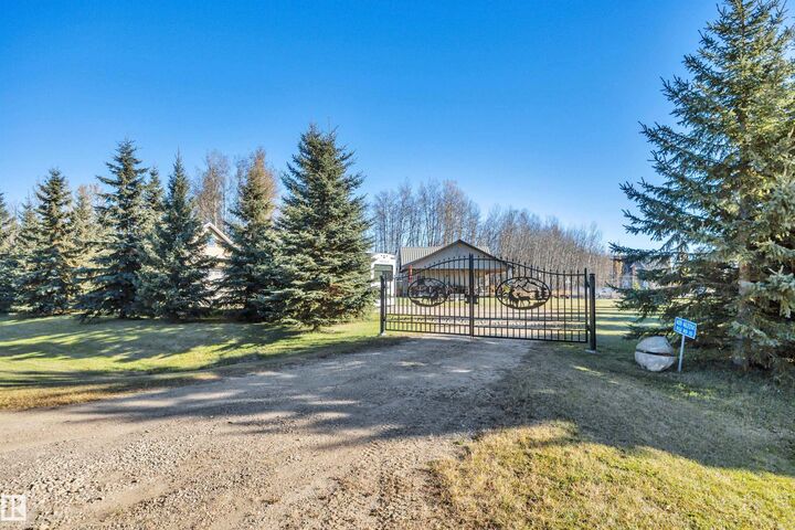 Property Photo:  462014 Rge Road 10 409  AB T0C 2V0 