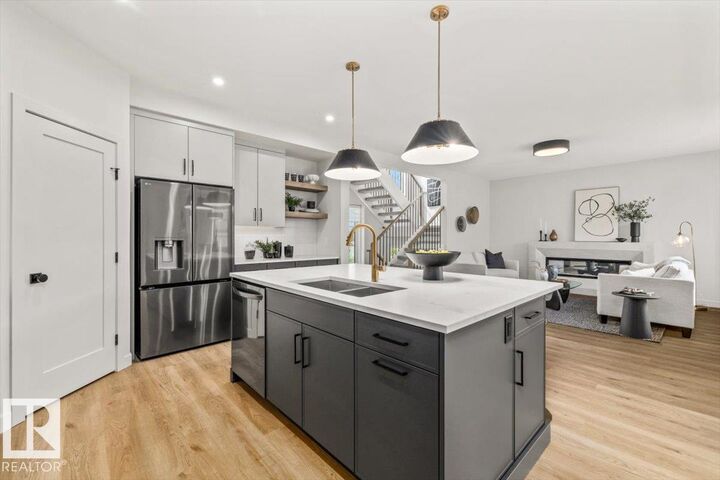 Property Photo:  4543 Knight Wynd SW  AB T6W 4B7 