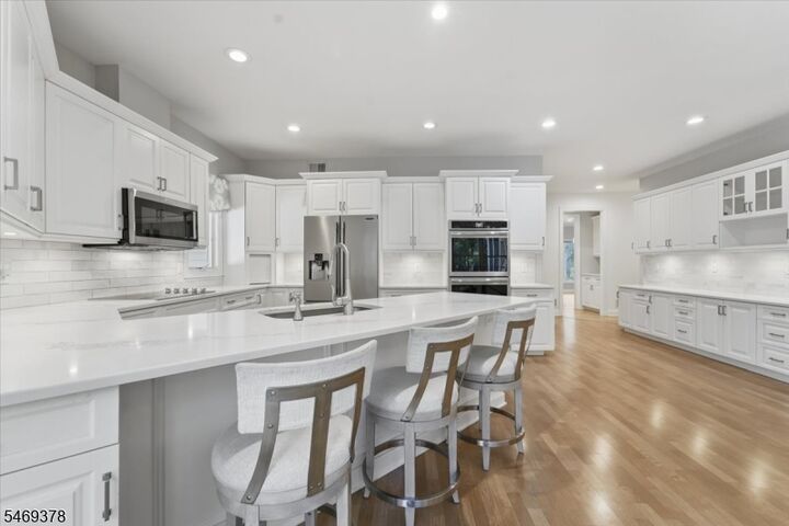 Property Photo: 2 Lenape Trl NJ 07059