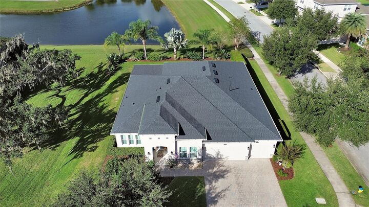 Property Photo: 126 Myrtleberry Lane FL 32724
