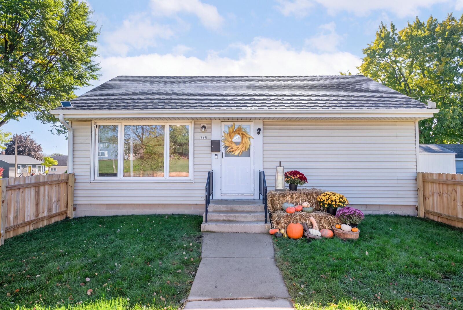 Property Photo: 505 W Waterford Ave WI 53207
