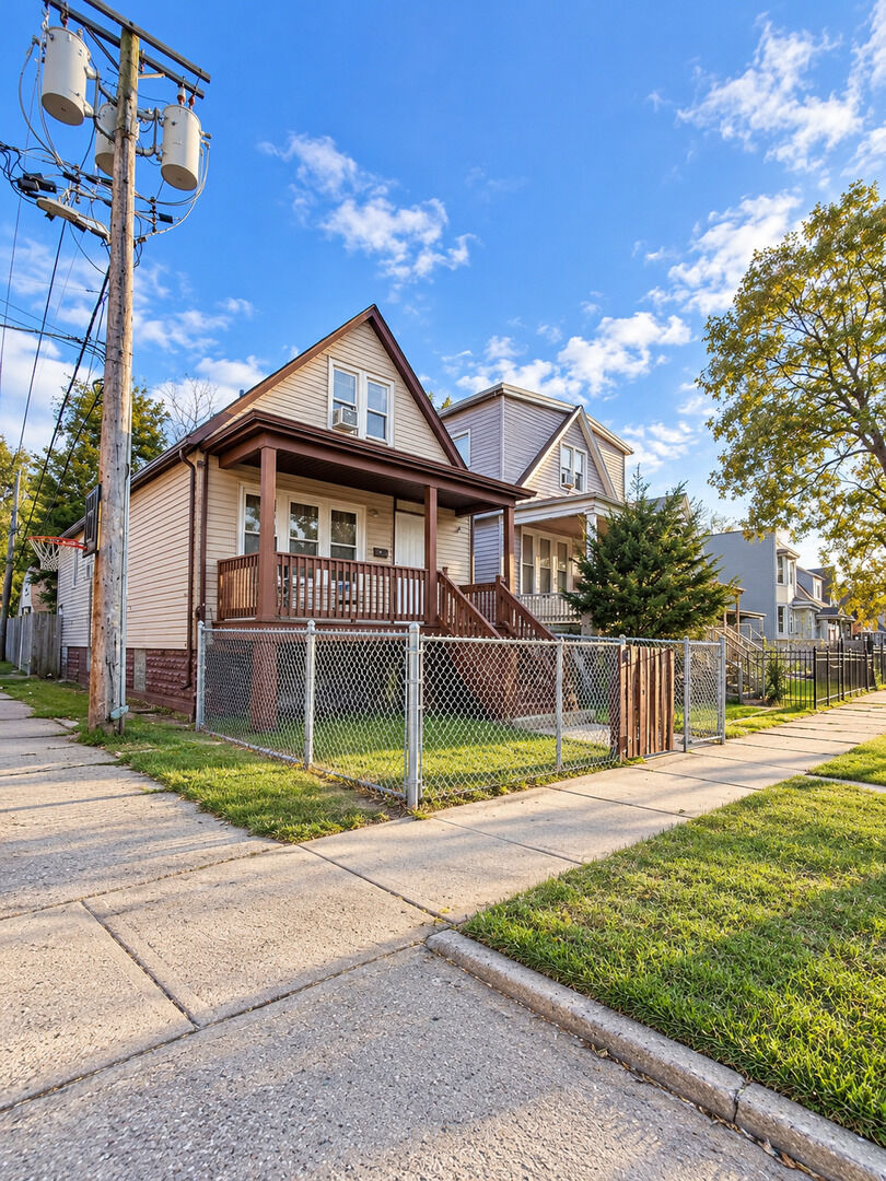 Property Photo:  65 E 102nd Place  IL 60628 