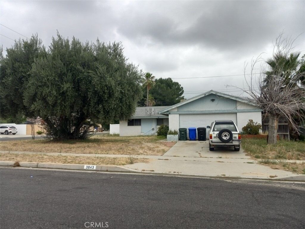 Property Photo: 3843 Conejo CA 92404