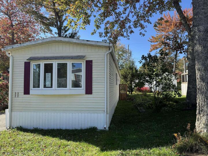 Property Photo:  11 Fourth Street  NS B4B 1R2 