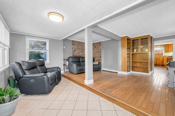 Property Photo: 100 Hilltop Rd MA 01826