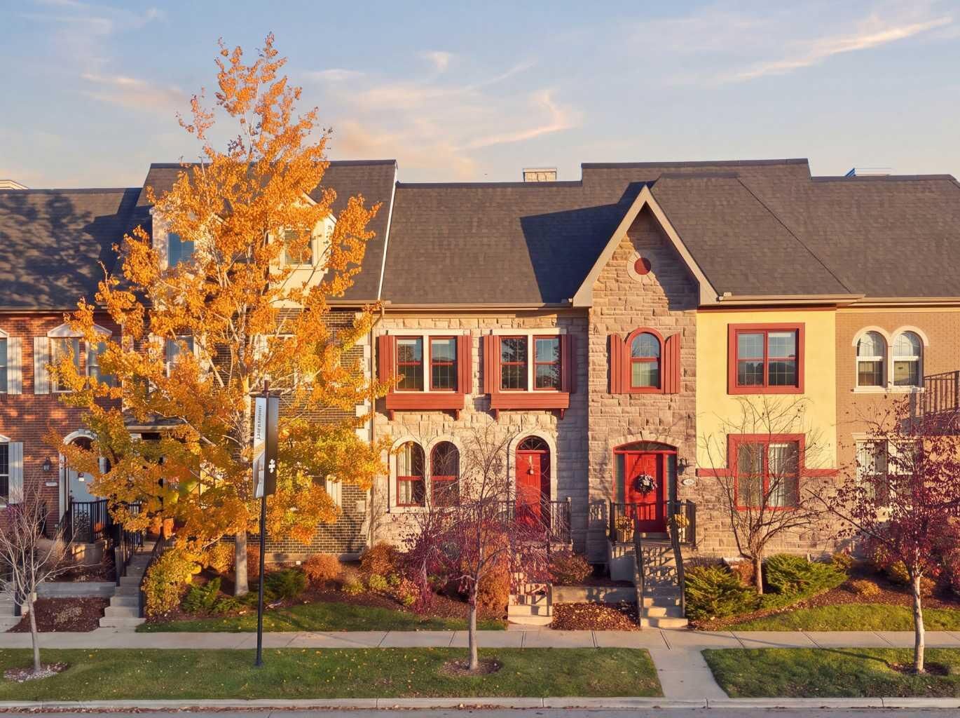Property Photo:  210 Quarry Park Boulevard SE  AB T2C 5E4 