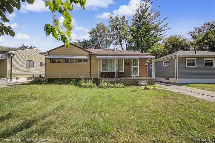 Property Photo:  28040 Rosewood Street  MI 48141 