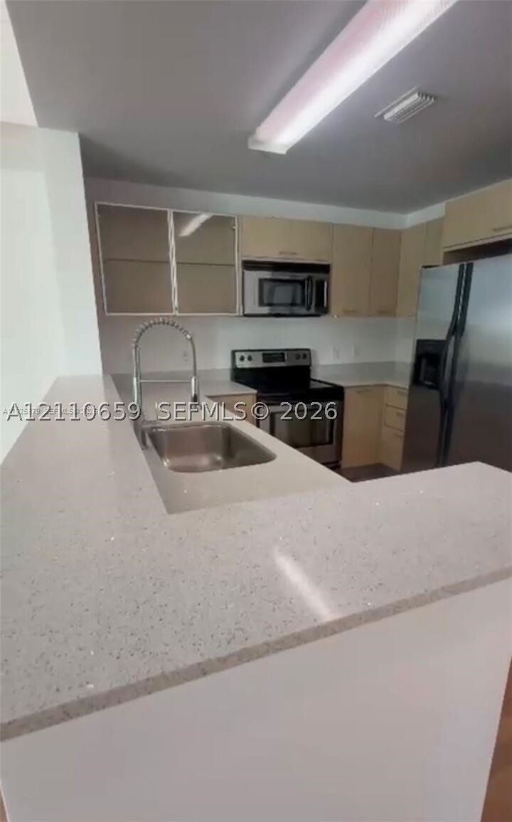 Property Photo: 350 NE 24th St 404 FL 33137