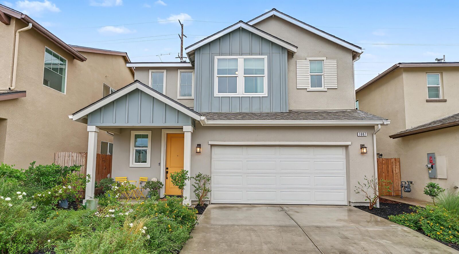 Property Photo:  1007 W Payson Avenue  CA 93291 