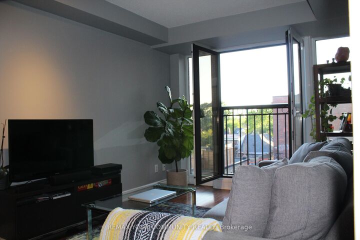 Property Photo:  308 Palmerston Avenue 518  ON M6J 3X9 
