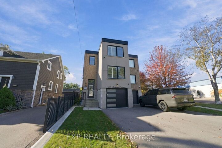 Property Photo:  54 Benson Avenue  ON L5H 2P4 