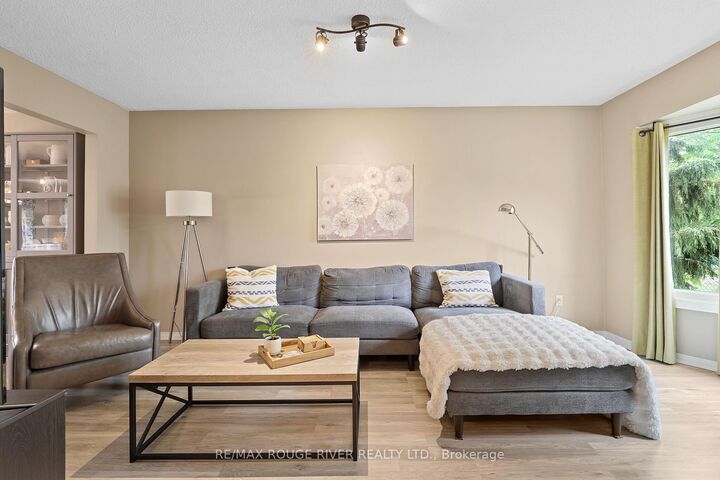 Property Photo:  648 Cognac Crescent  ON L1X 1L8 