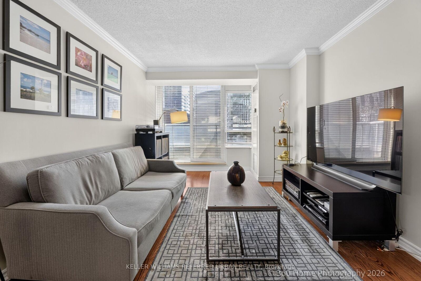 Property Photo:  250 Wellington Street W 339  ON M5V 3P6 