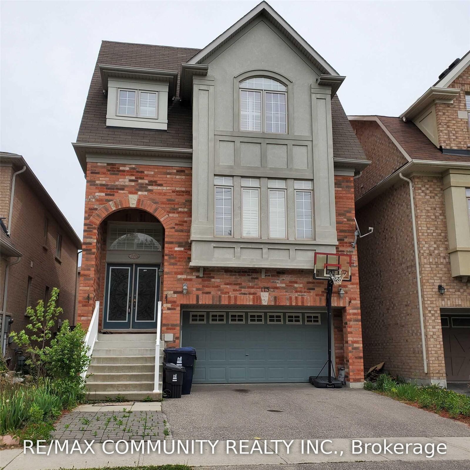 Property Photo:  115 Oasis Boulevard Back  ON M1X 0B4 