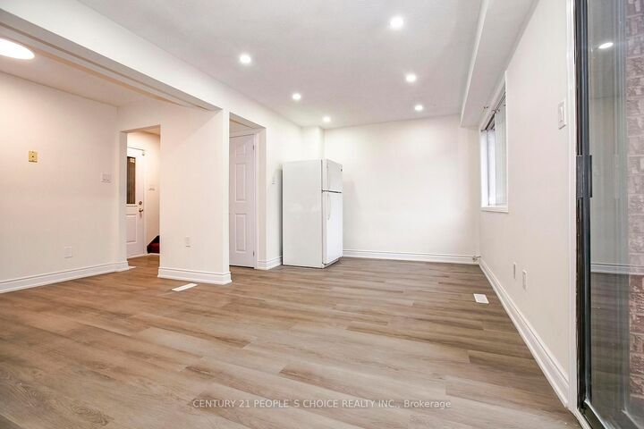 Property Photo:  20 Letty Avenue  ON L6Y 4T3 