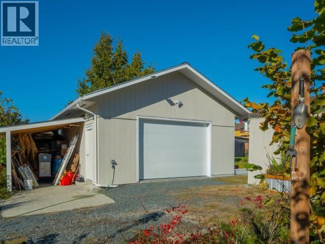 Property Photo: 6941 Kamloops Street BC V8A 1M3