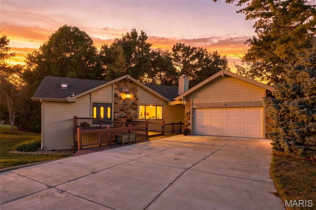 Property Photo: 18 Clermont Court MO 63367