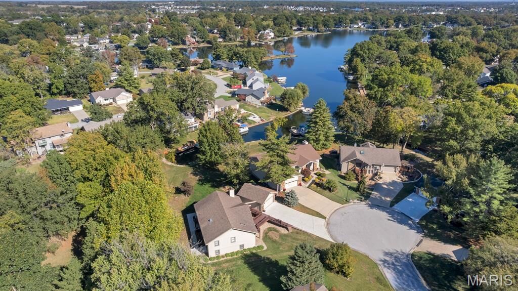 Property Photo:  18 Clermont Court  MO 63367 