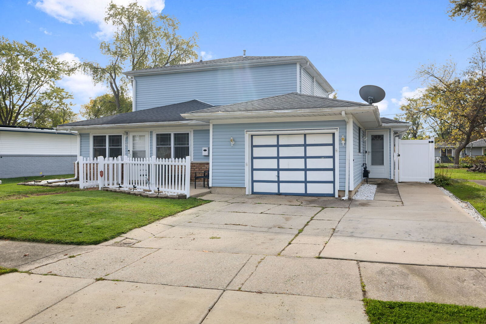 Property Photo:  281 Green Street  IL 60466 