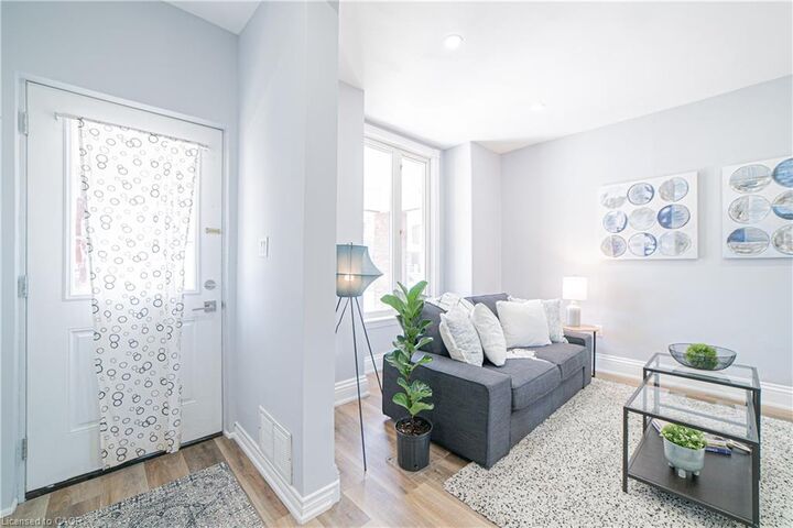 Property Photo:  17 Kinrade Avenue  ON L8L 6L5 