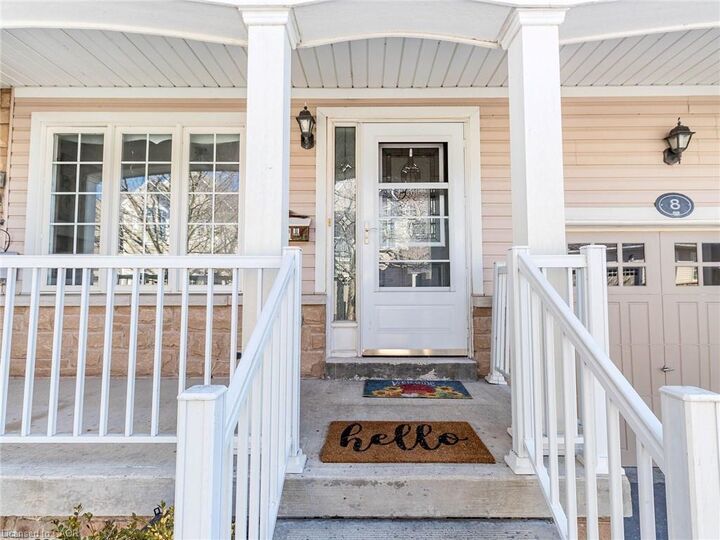Property Photo:  350 Lakebreeze Drive 8  ON L1B 1N2 