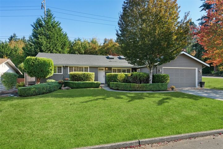 Property Photo: 3476 77th Place SE WA 98040