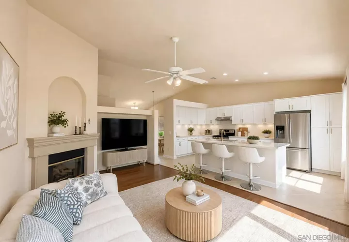 Property Photo:  1992 Ridge Way Glen  CA 92029 