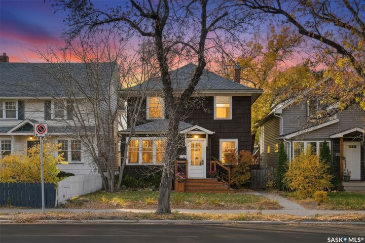 Property Photo: 615 Clarence Avenue S SK S7H 2E1