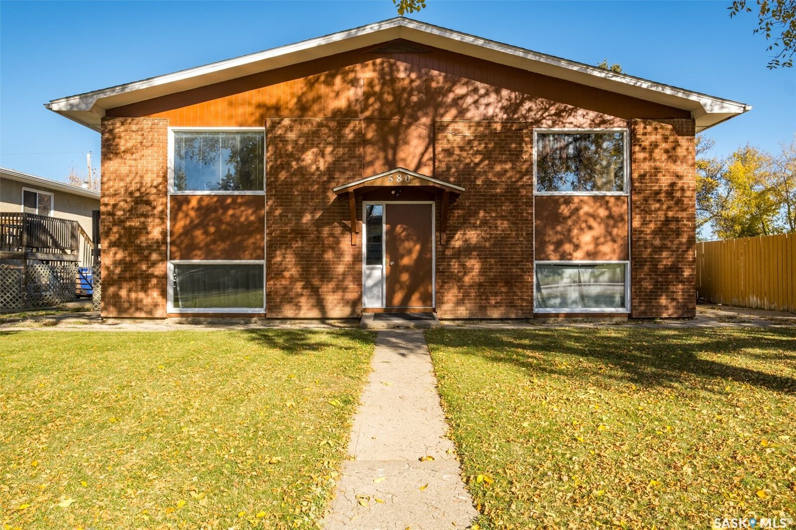 Property Photo: 580 26th Street E SK S6V 1V5