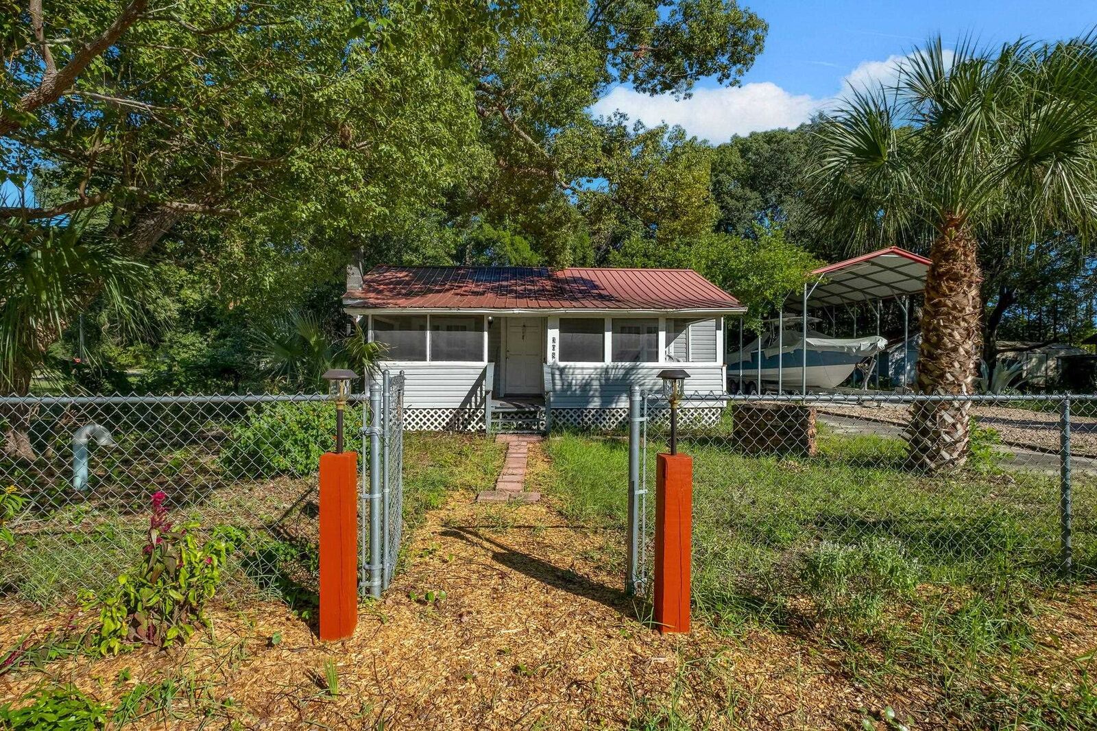 Property Photo: 308 NW 10th Street FL 32322
