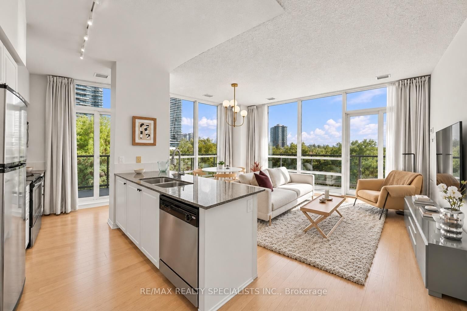 Property Photo:  2230 Lake Shore Boulevard W 308  ON M8V 0B2 