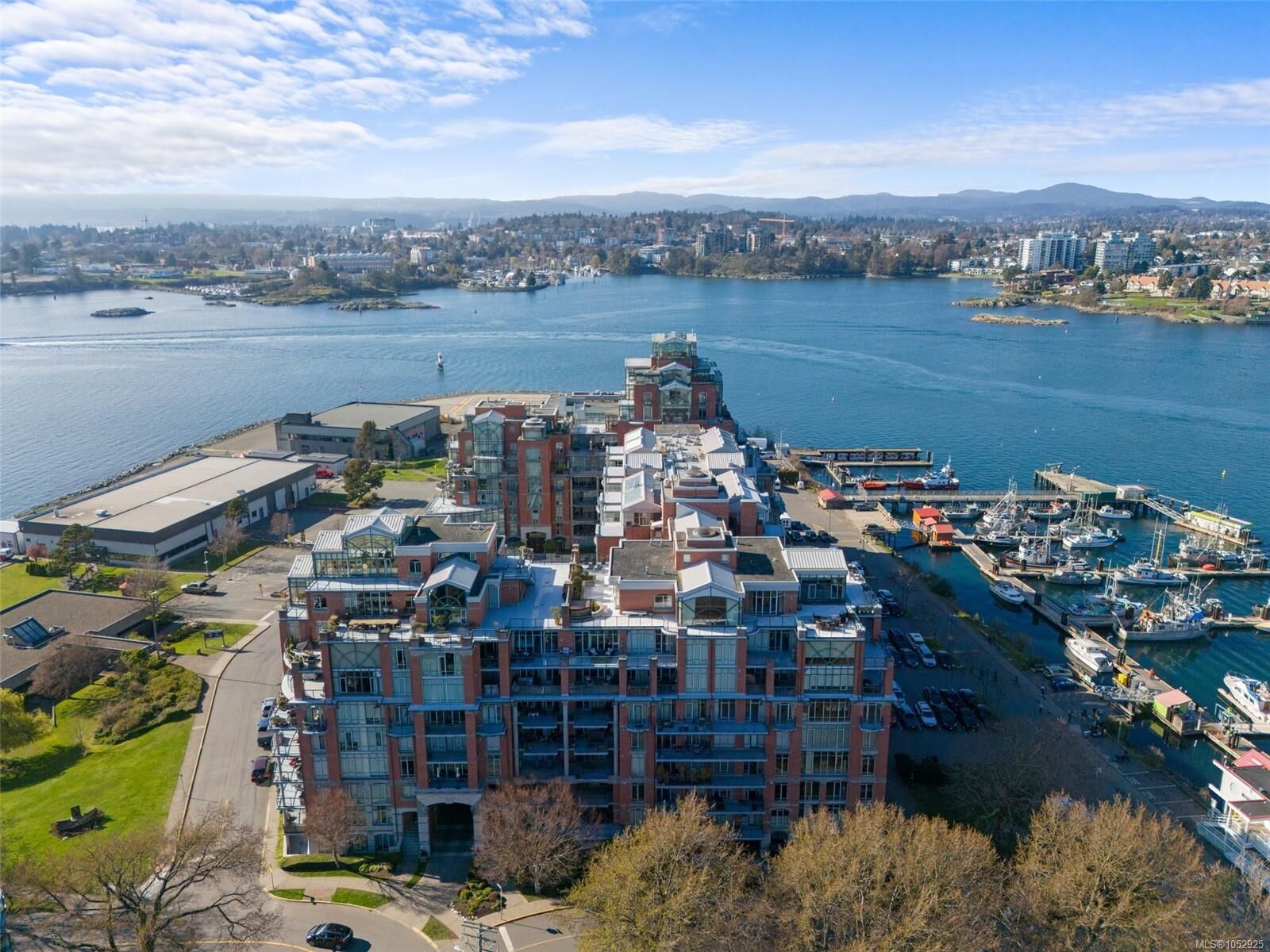 Property Photo:  21 Dallas Rd #414  BC V8V 4Z9 