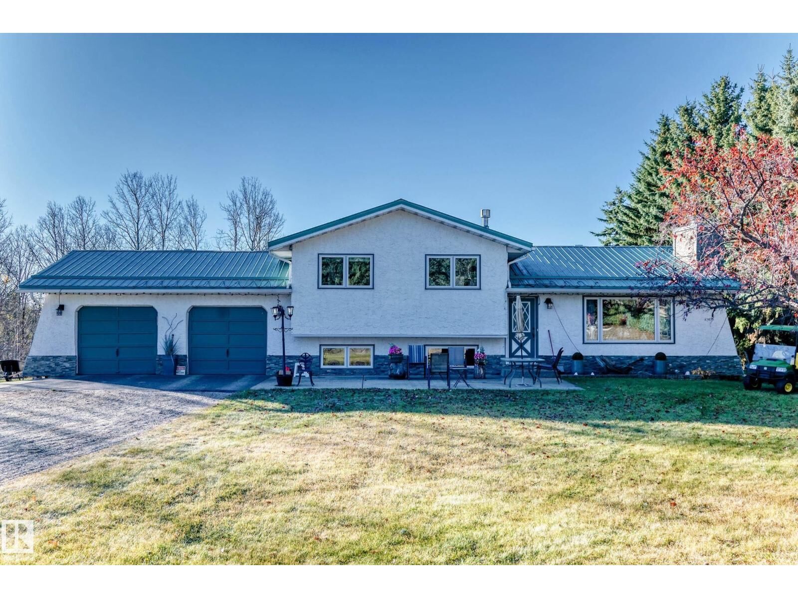 Property Photo:  #10 52520 Rge Road 21  AB T0E 0H0 