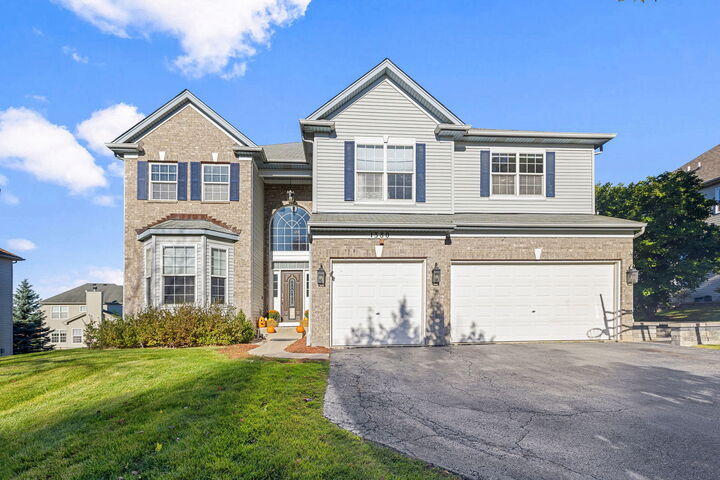 Property Photo:  1380 Acorn Court  IL 60118 
