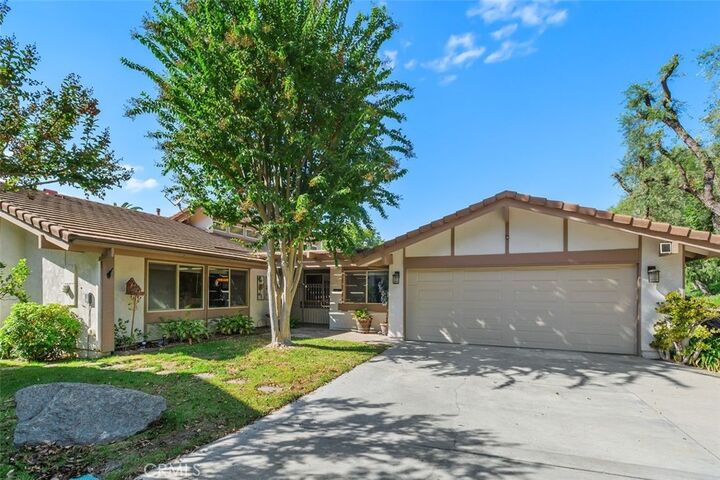 Property Photo: 610 Via Zapata CA 92507