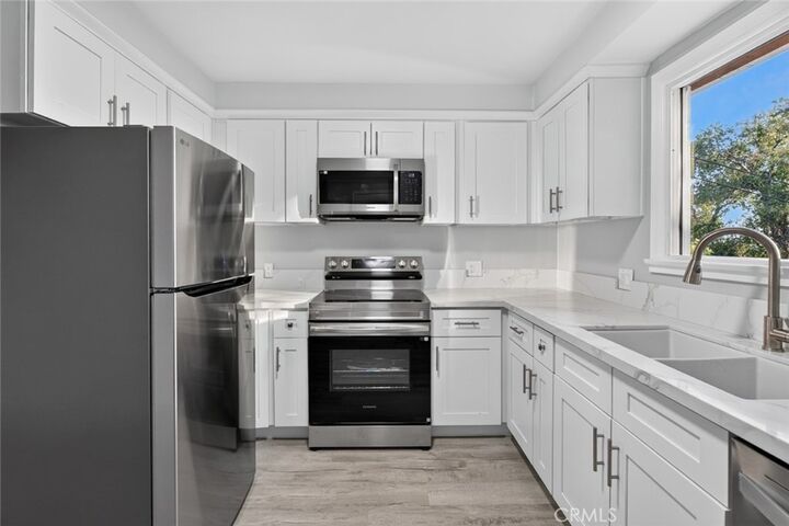 Property Photo:  3304 Crestford 1/2  CA 91001 