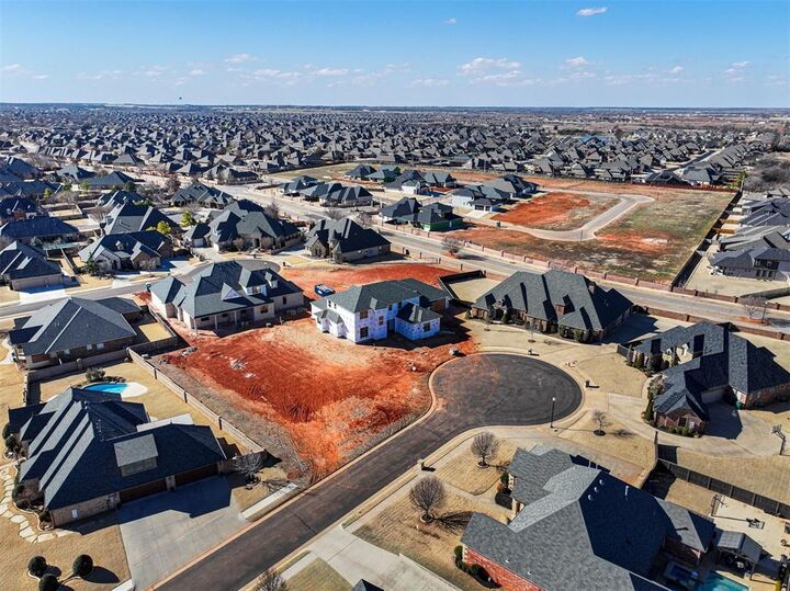 Property Photo: 8332 NW 130th Circle OK 73142