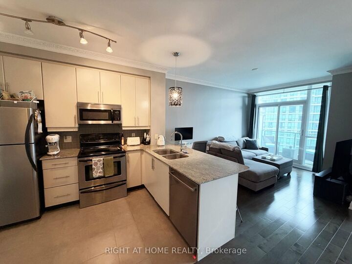 Property Photo: 16 Harbour Street 3407 ON M5J 2Z7