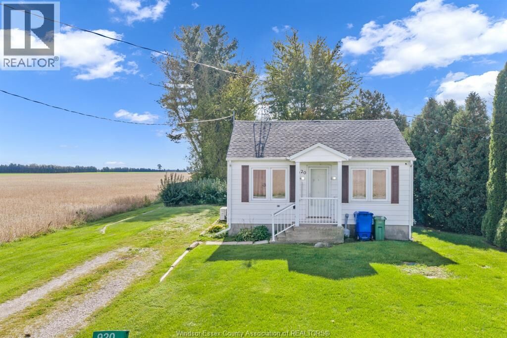 Property Photo:  920 Mersea Rd 6  ON N8H 3V6 