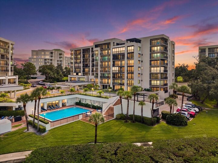Property Photo:  6 Belleview Boulevard 604  FL 33756 