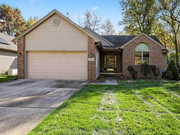 Property Photo:  2583 Hawthorne Way  MI 48176 